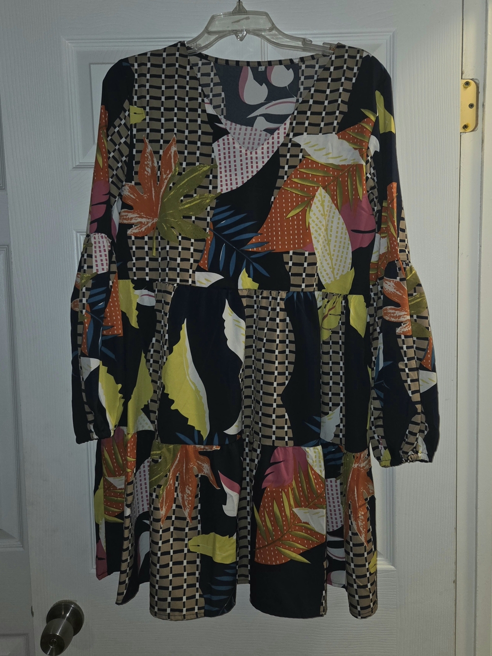NWOT Women's Floral Print Tiered Dress
